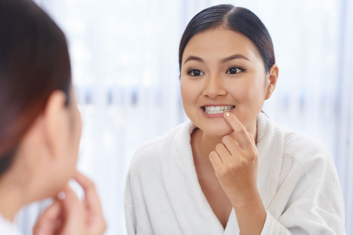 Roots Dental Veneers