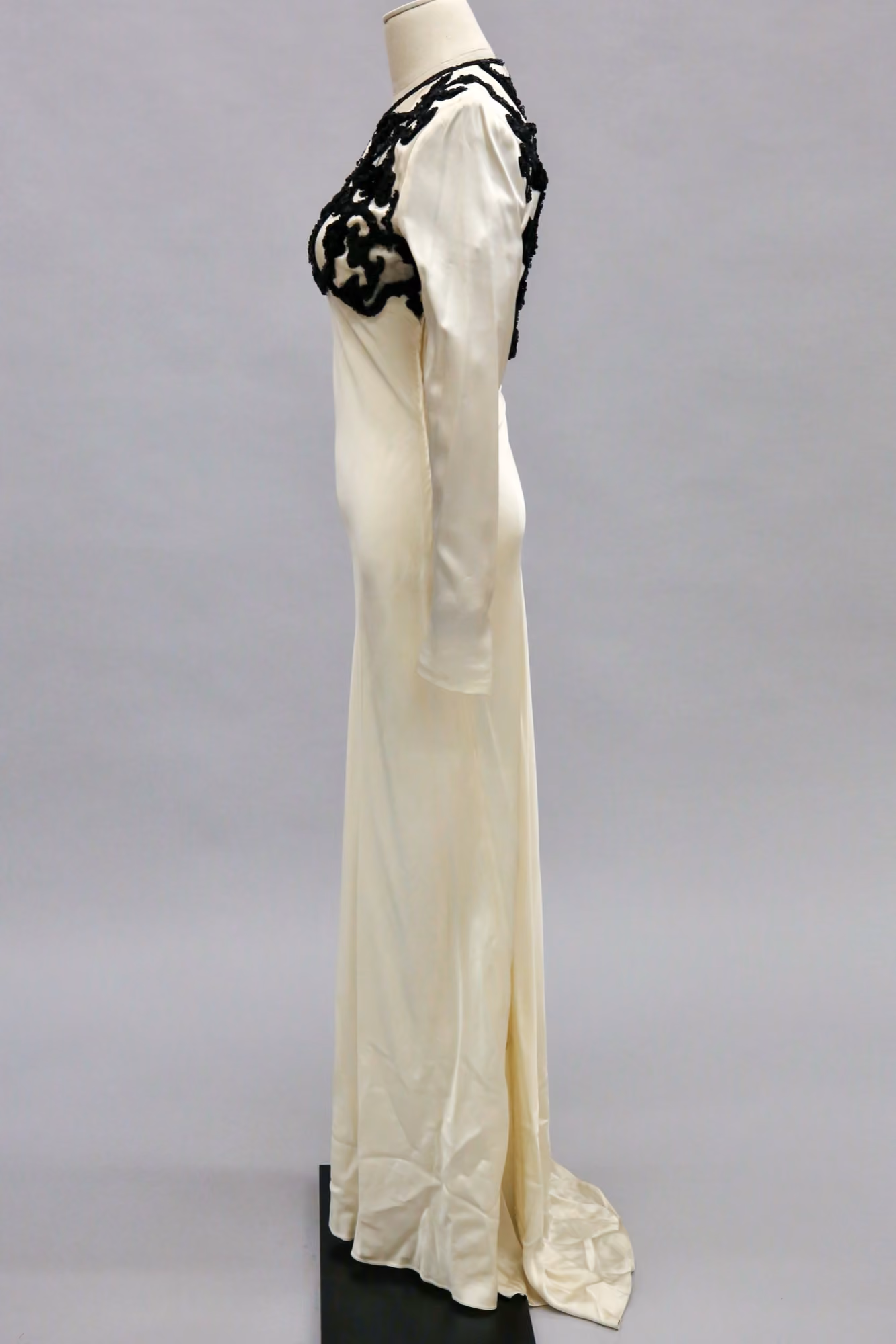 Side image