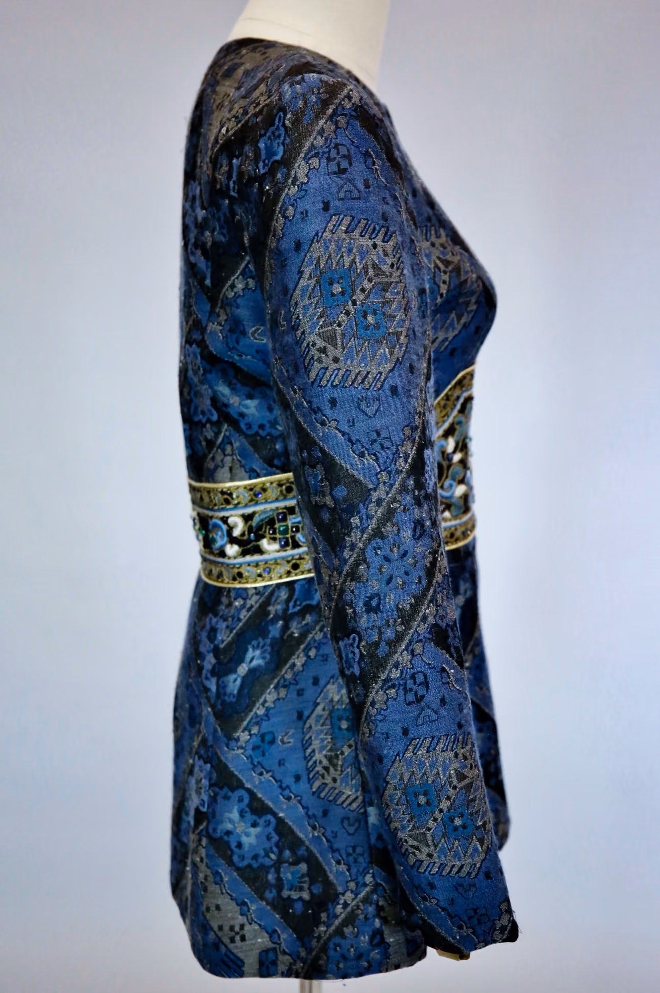 Side image