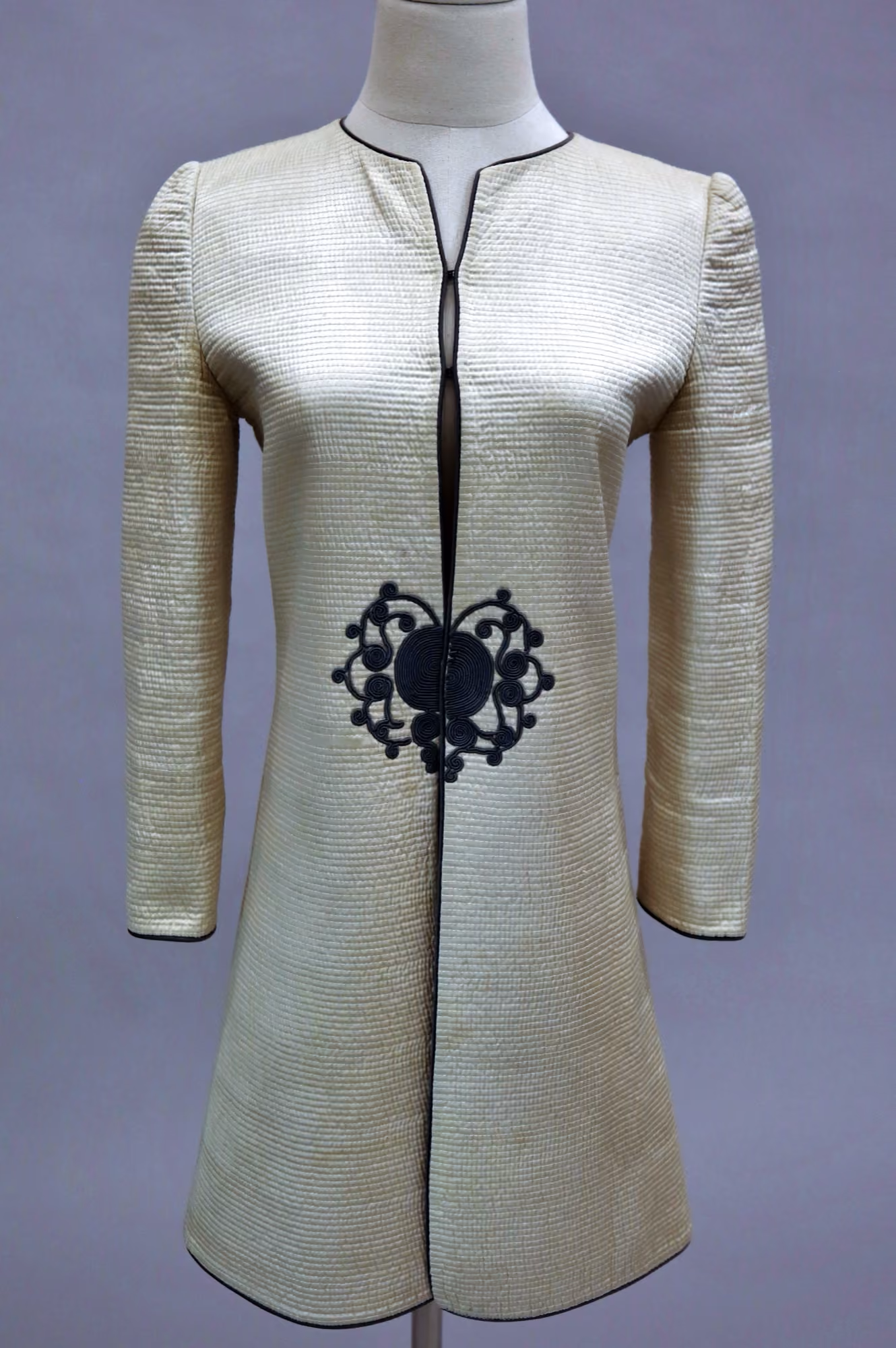 White quilted long jacket