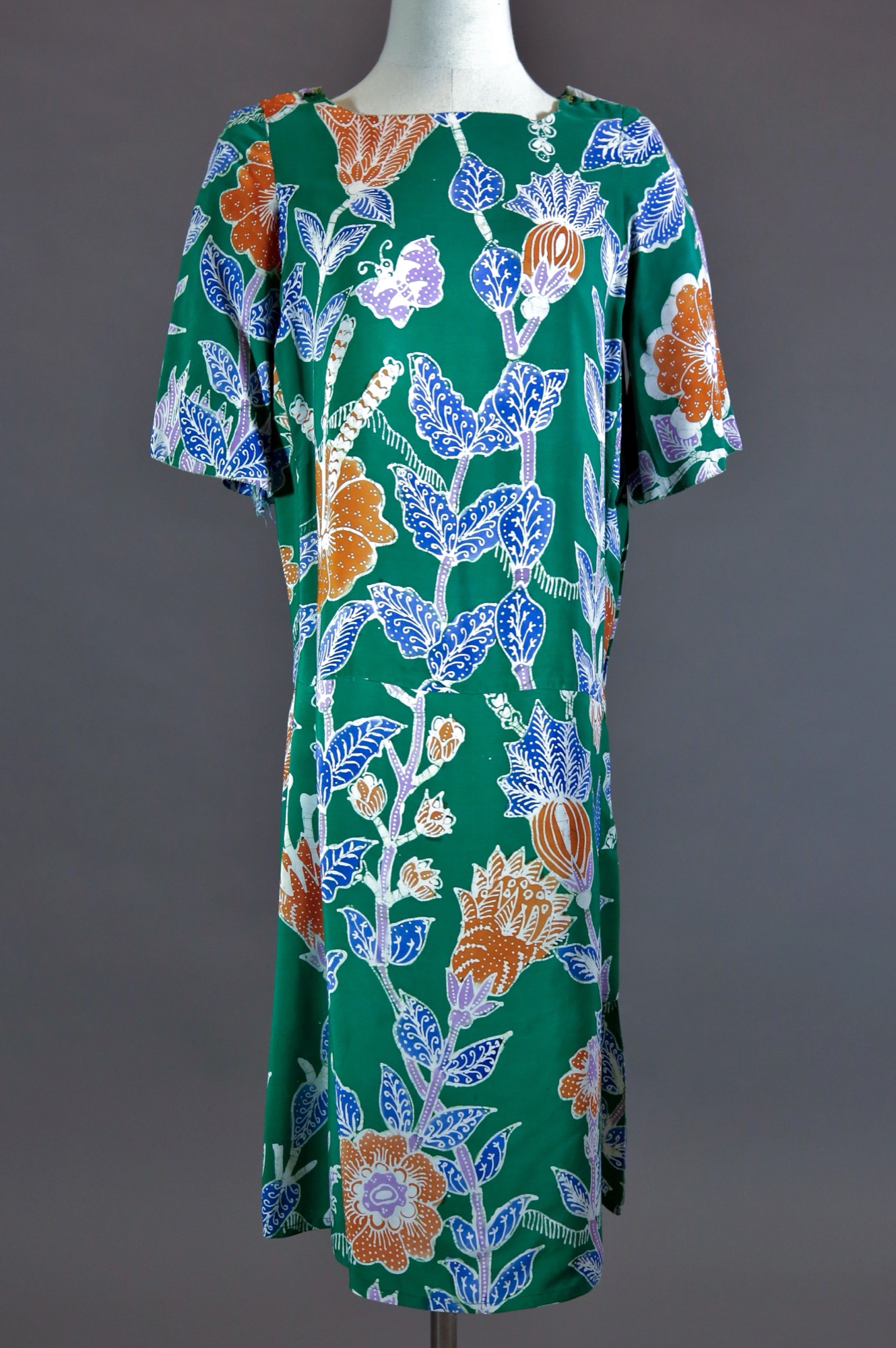 Green floral printed cotton day dress