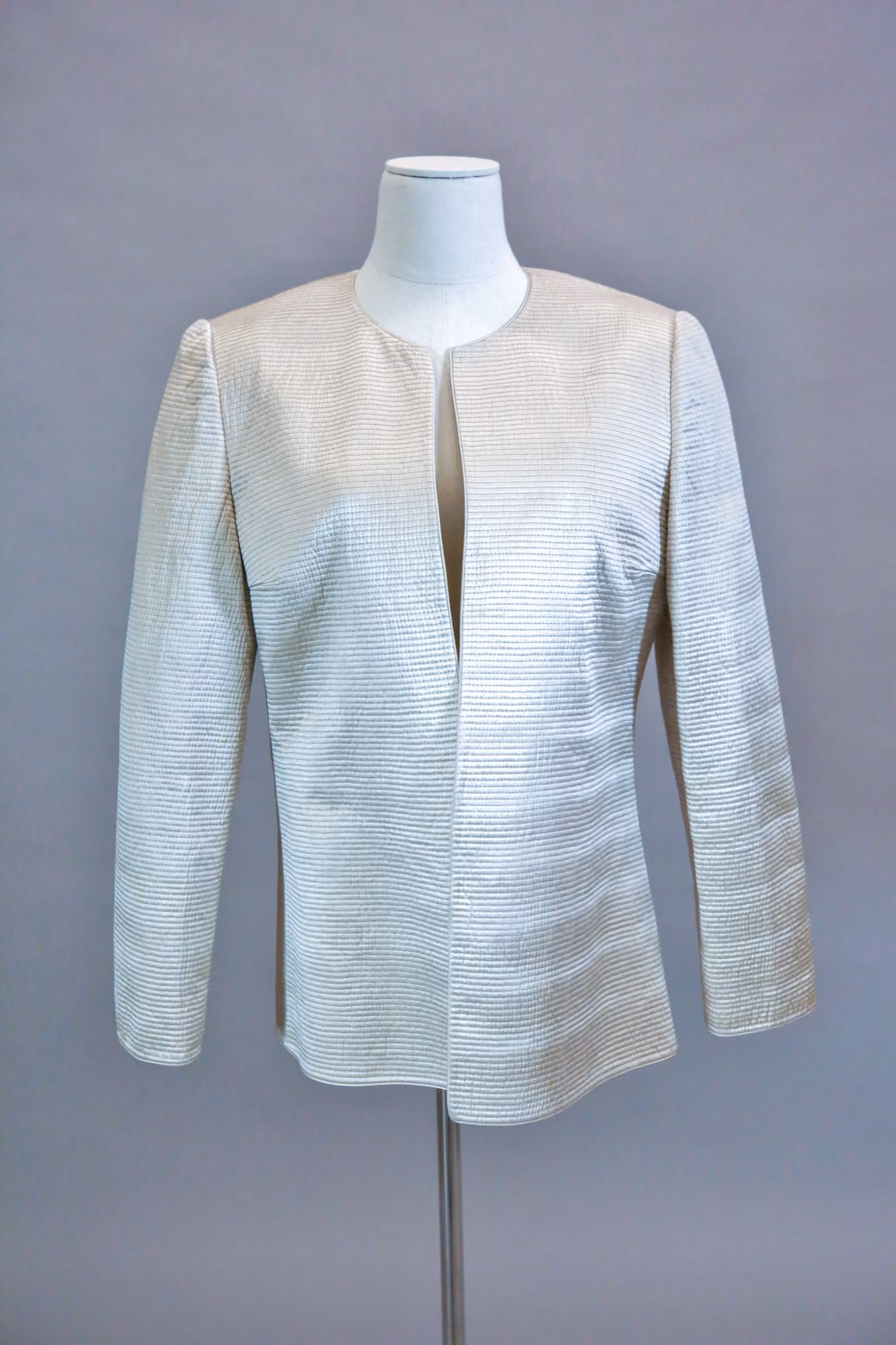 White quilted short jacket