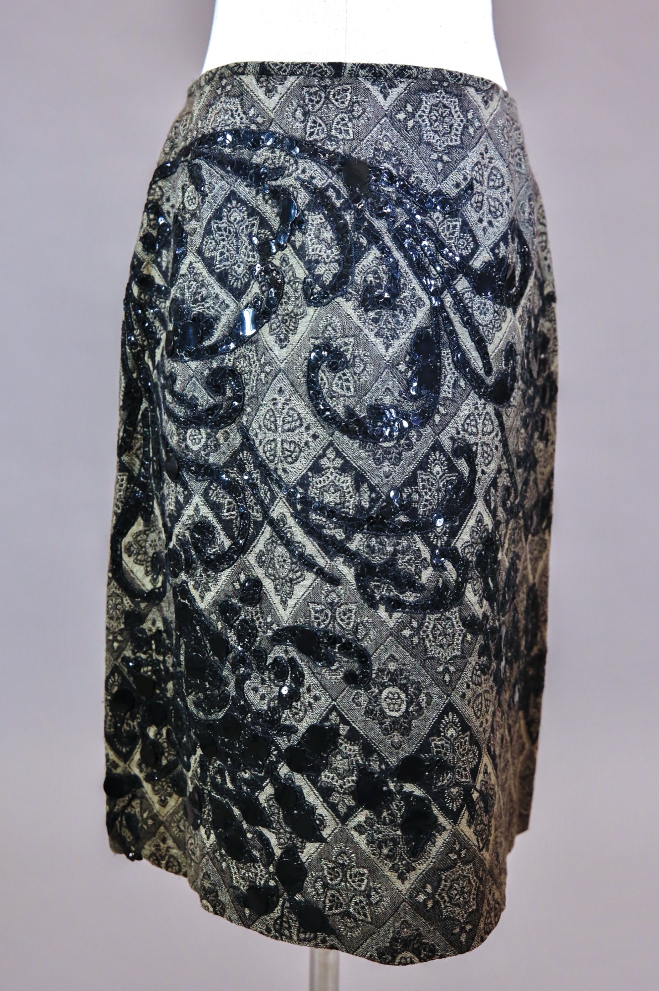 Wool swirl pattern skirt