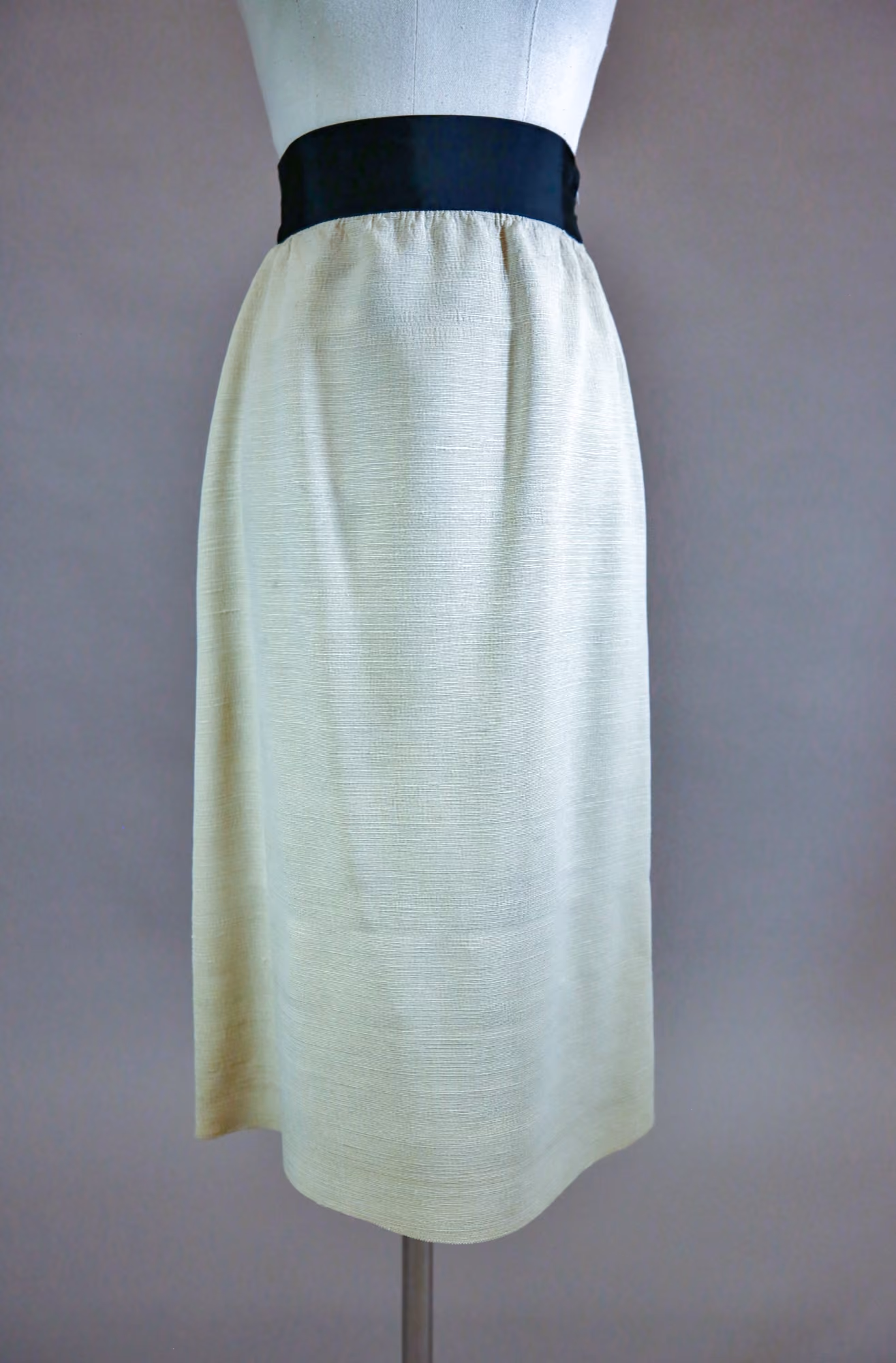 Beige & black silk skirt