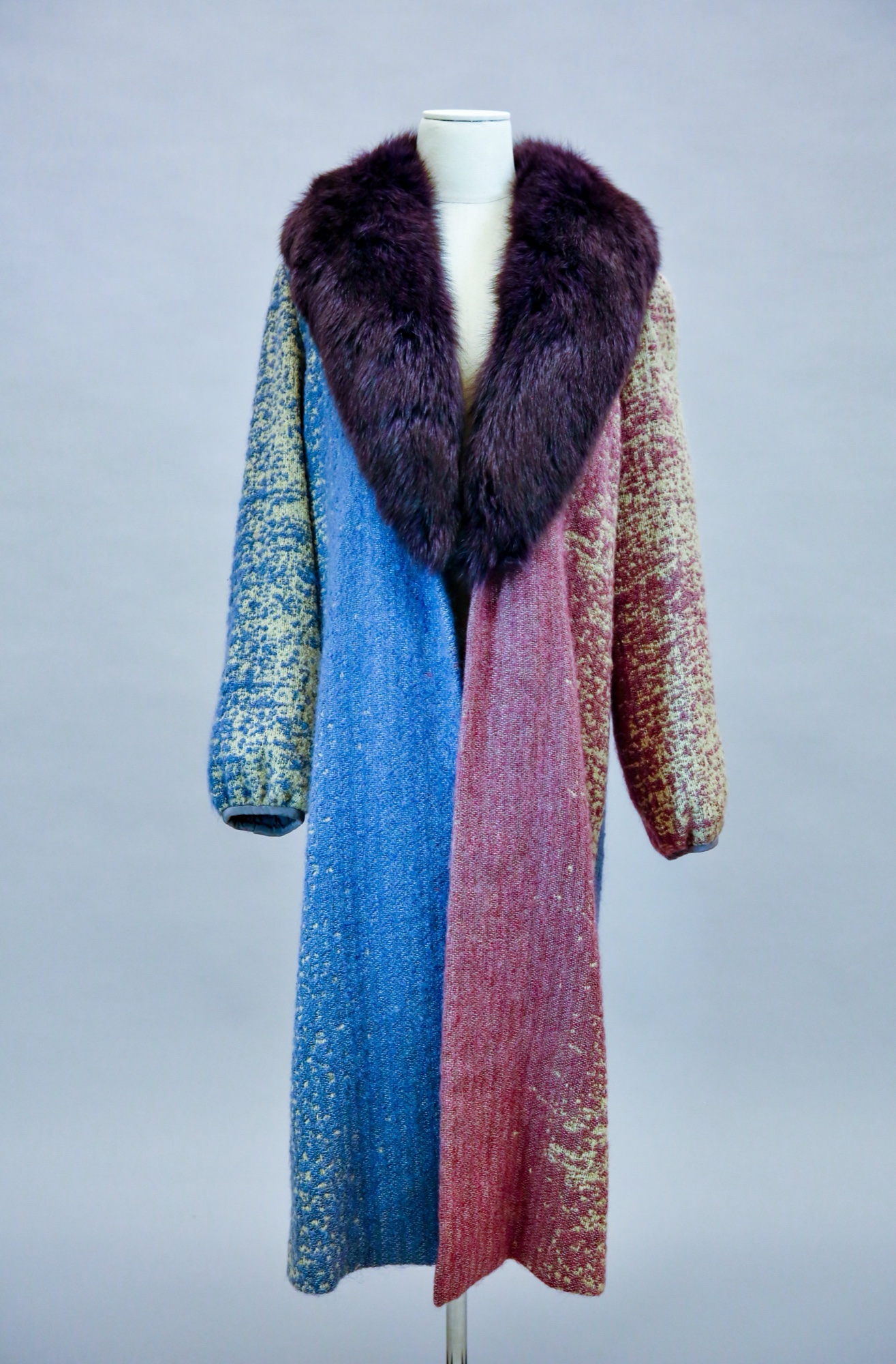Multicolored coat with fur collar
