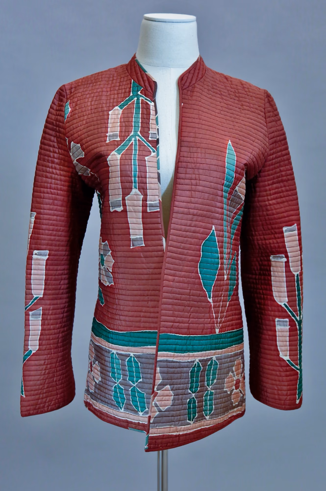 Red floral pattern quilted jacket