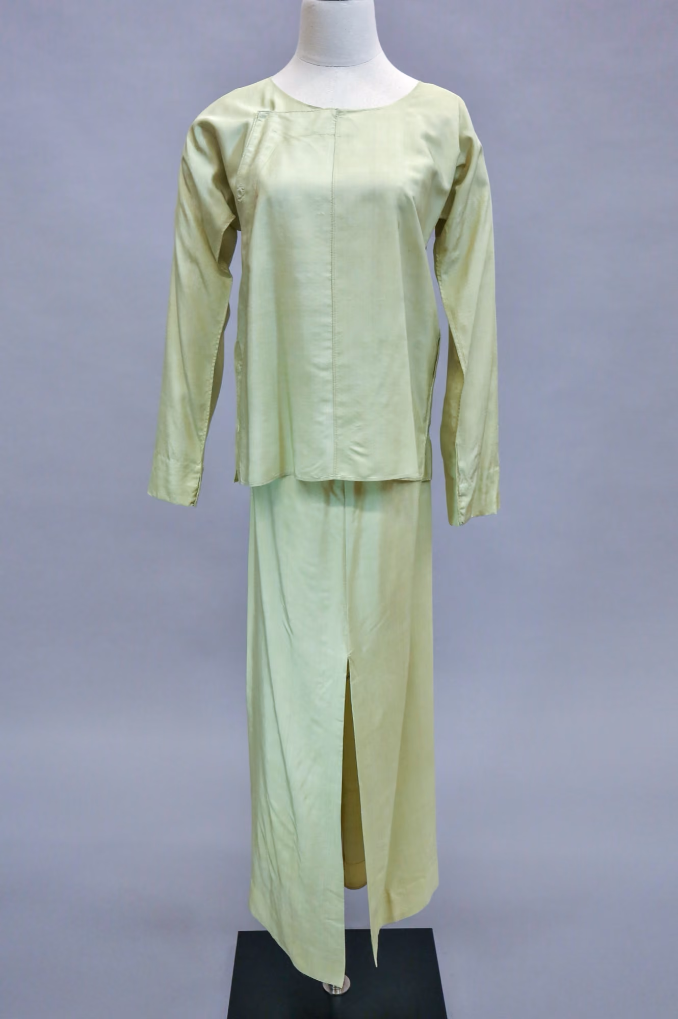 Light green silk set, top