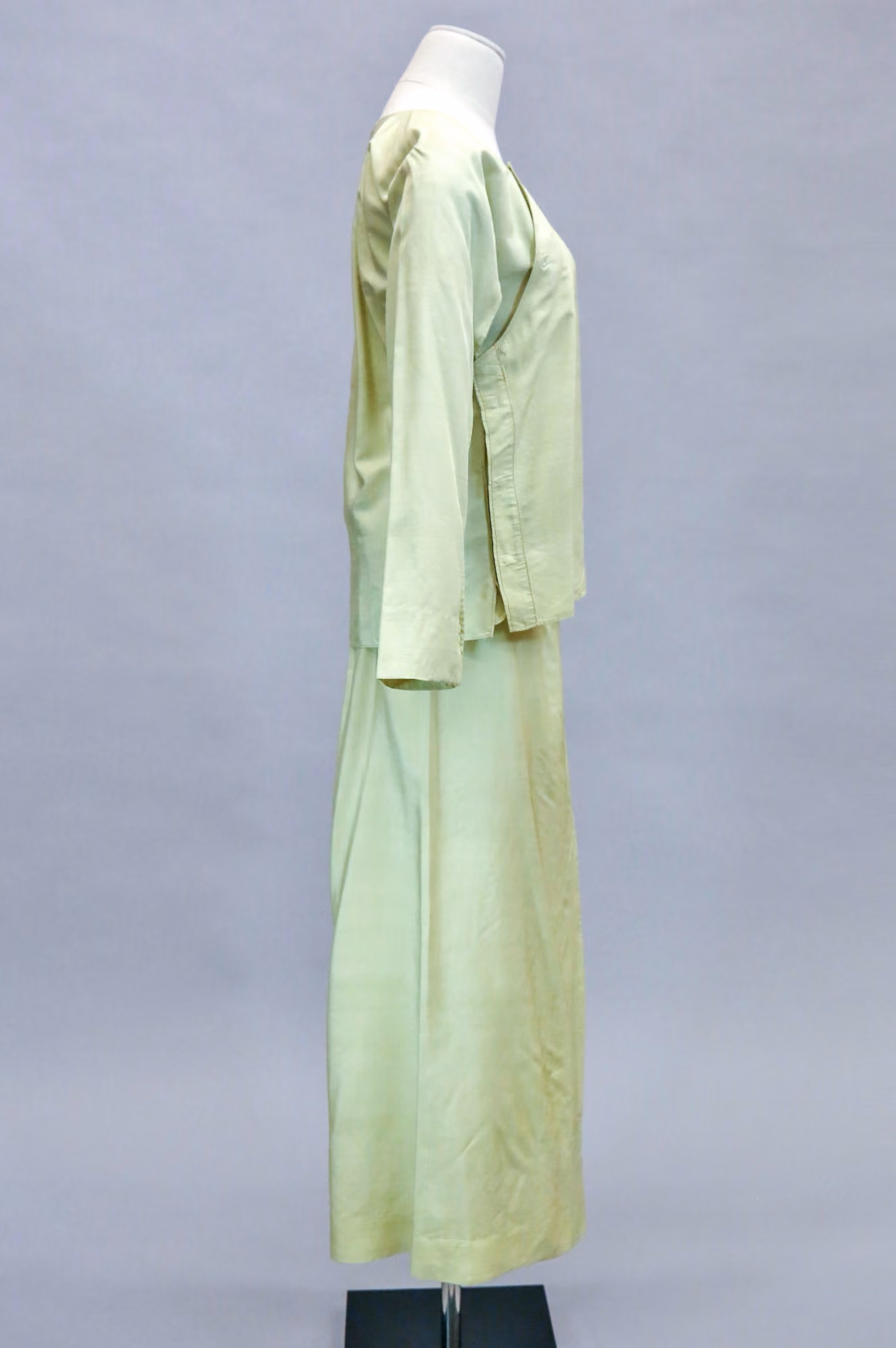 Side image
