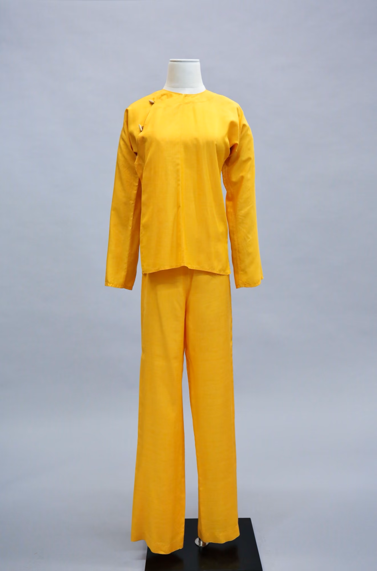 Gold silk set, top