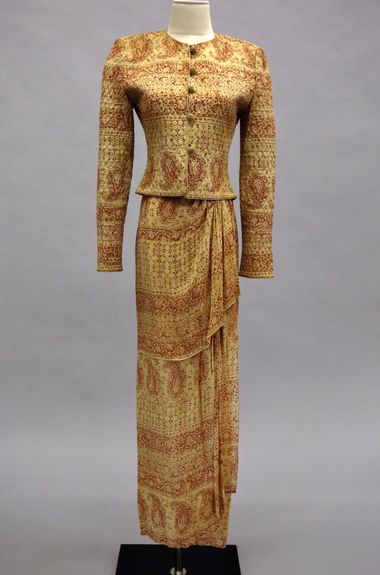 Brown patterned jacket & skirt set