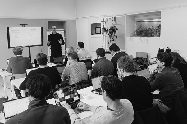 Beekers Capital guest lecturer at Whale Academy