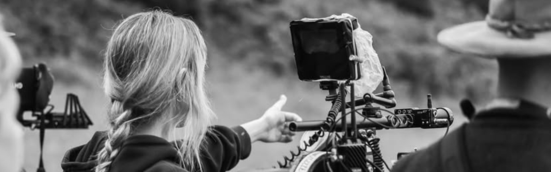 On-set image full-width
