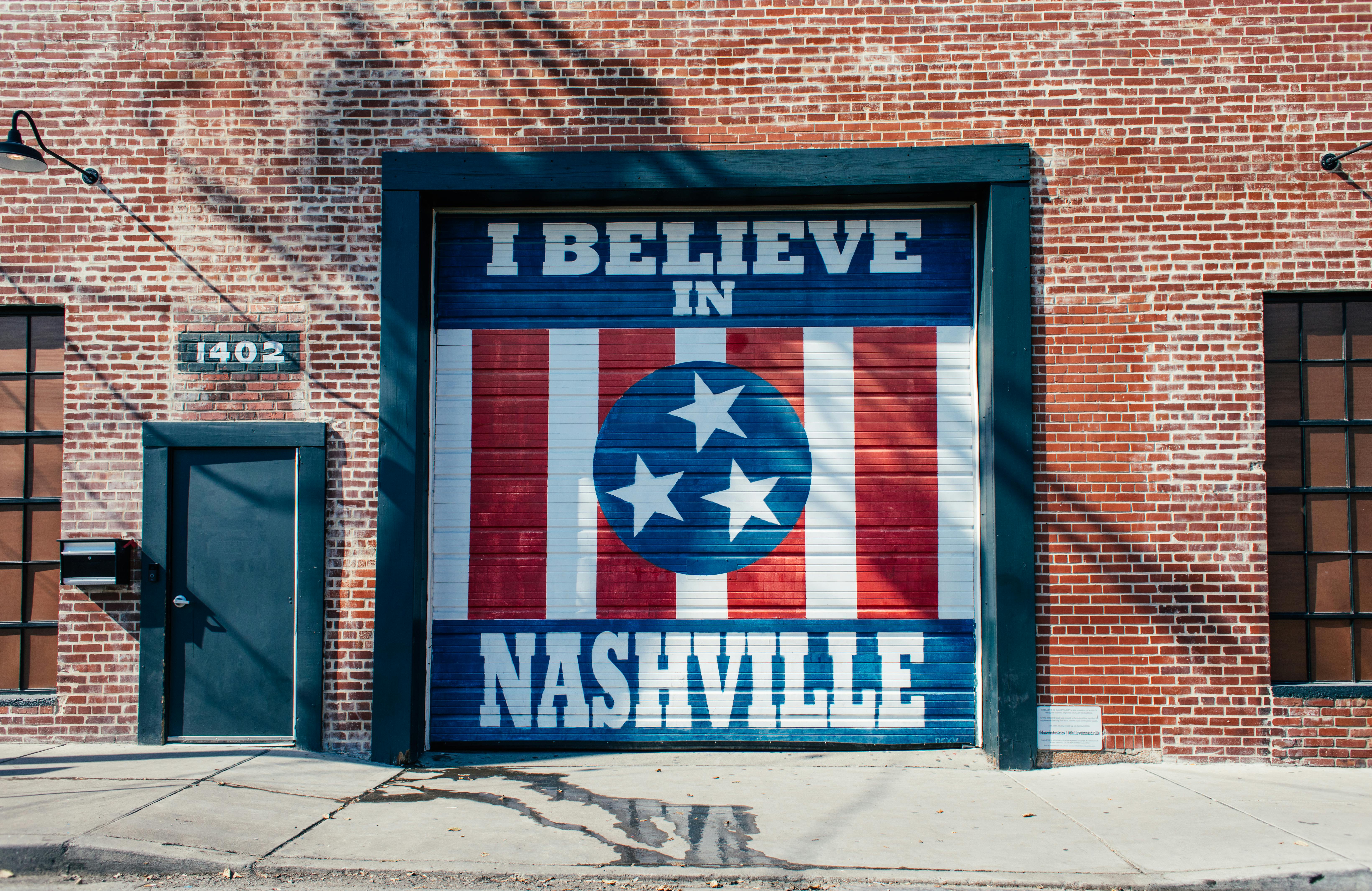 I Believe in Nashville mural on brick wall