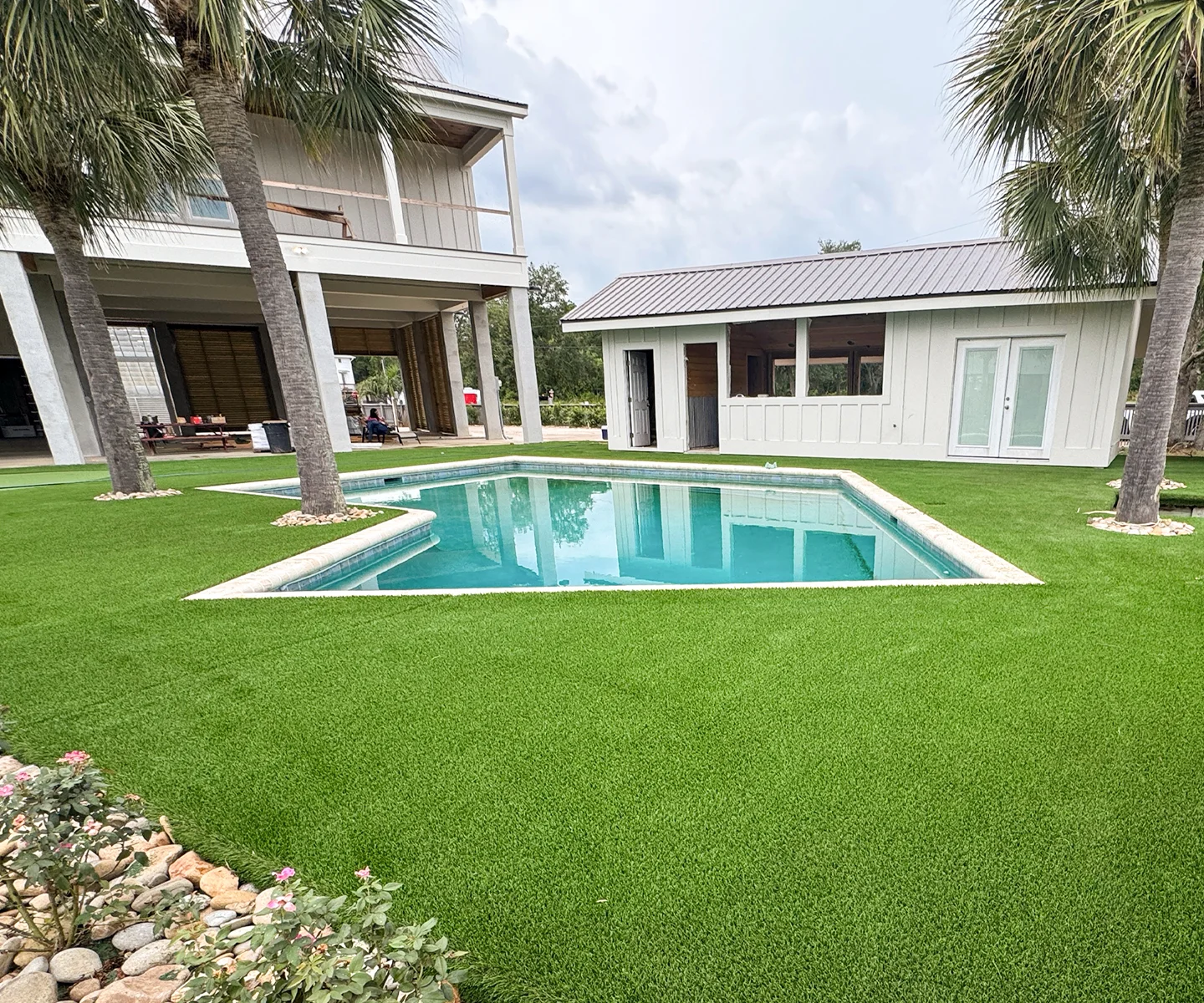 poolside artificial turf for residential lawns and rental properties