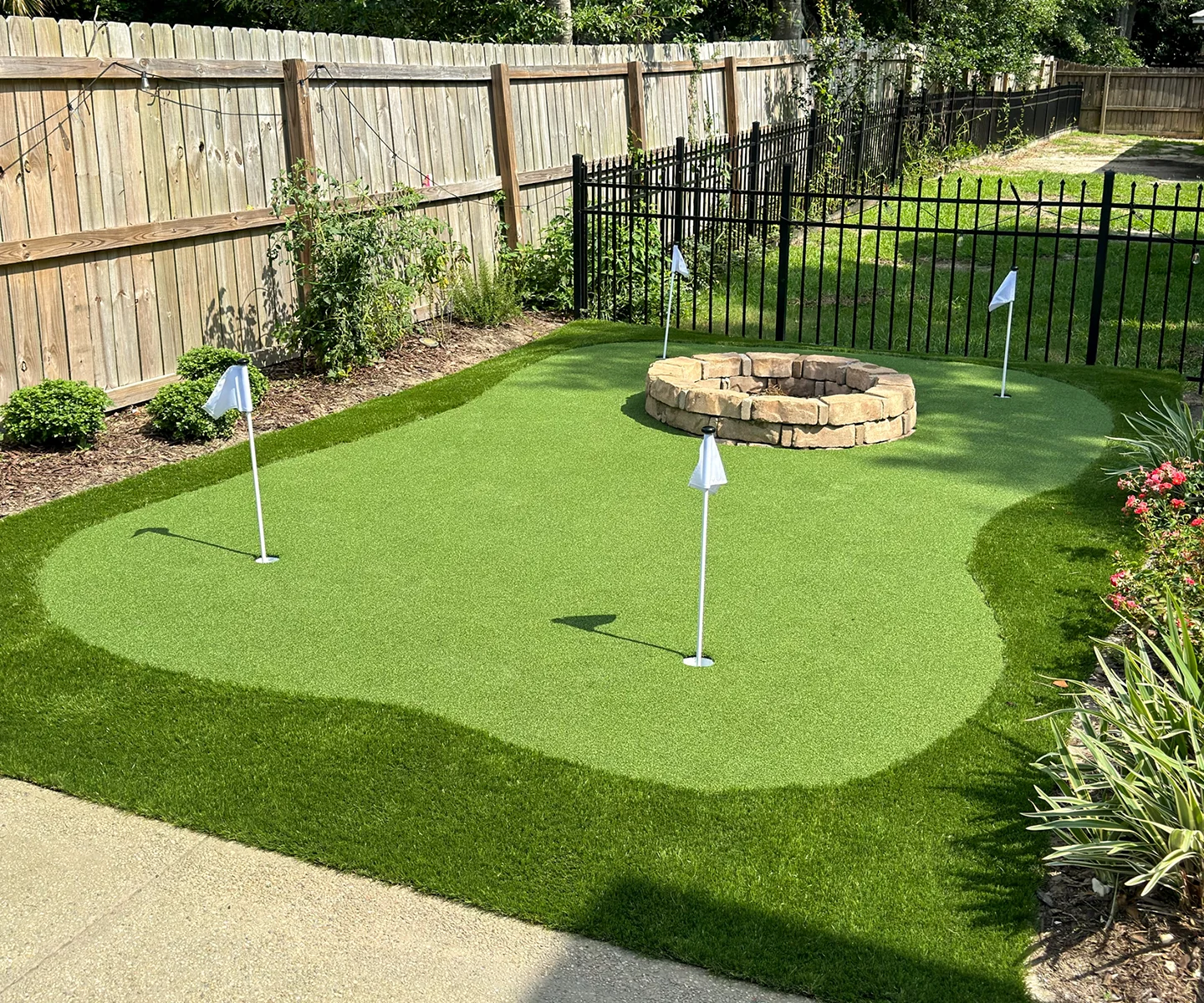 premium artificial turf putting green