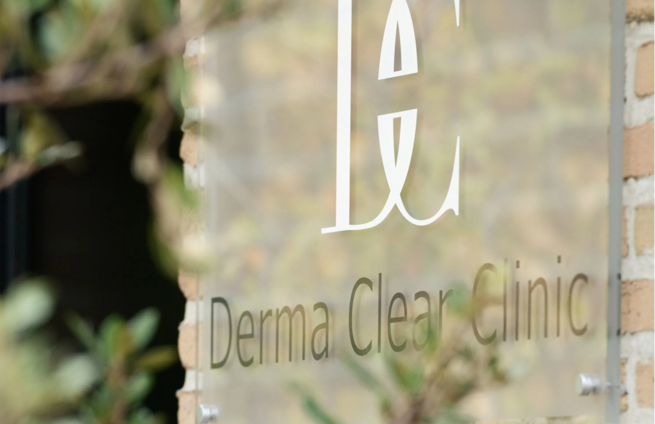 Right Shooters: Case Derma Clear Clinic Aalter