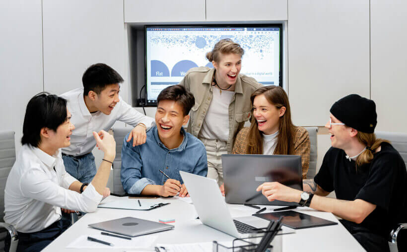  How to Improve Cross-Team Collaboration Without Sacrificing Efficiency