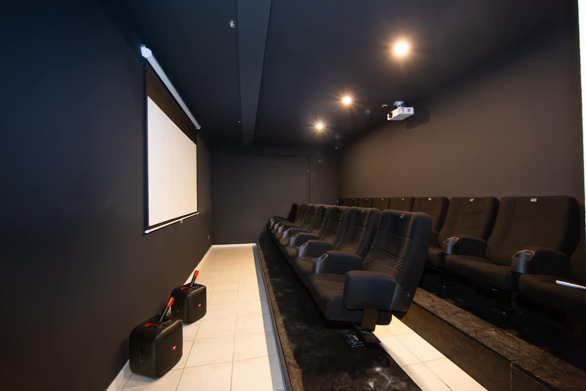 Belmonte | Whirlpool-Sauna-Billard-Kicker-Kino