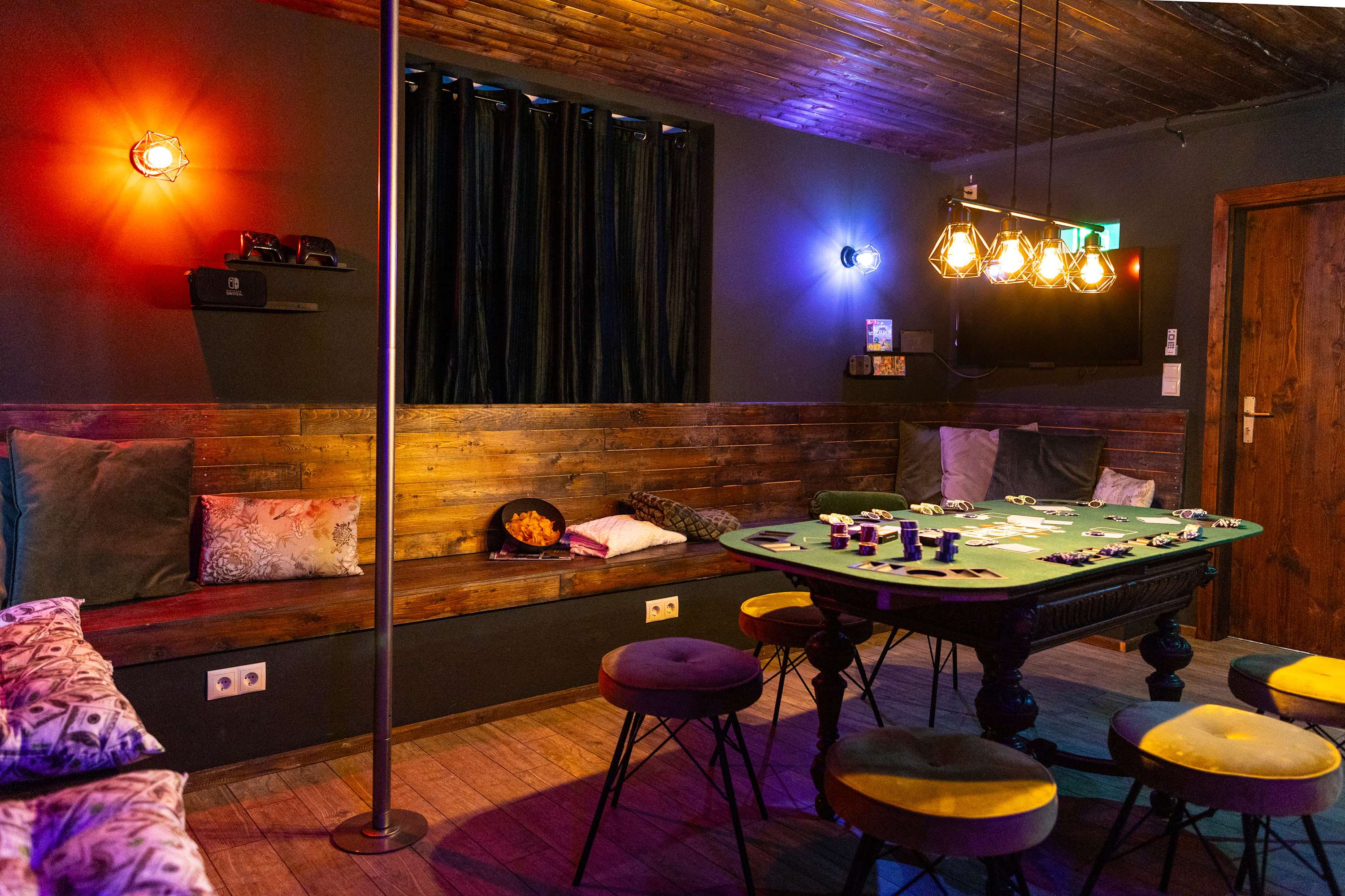 The Compound |Sauna-Whirlpool & Game-Zone