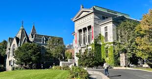 Montreal's Hottest Universities for a Social Life that Rocks!