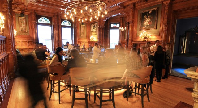 Nostalgic Montreal: Retro Spots that Take You Back in Time
