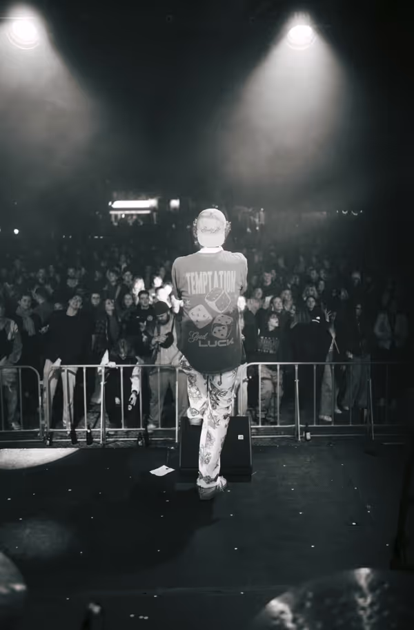 Foto von bucci Live auf der Bühne