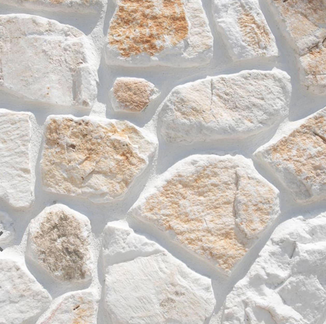Vintage White Pointed stone veneer
