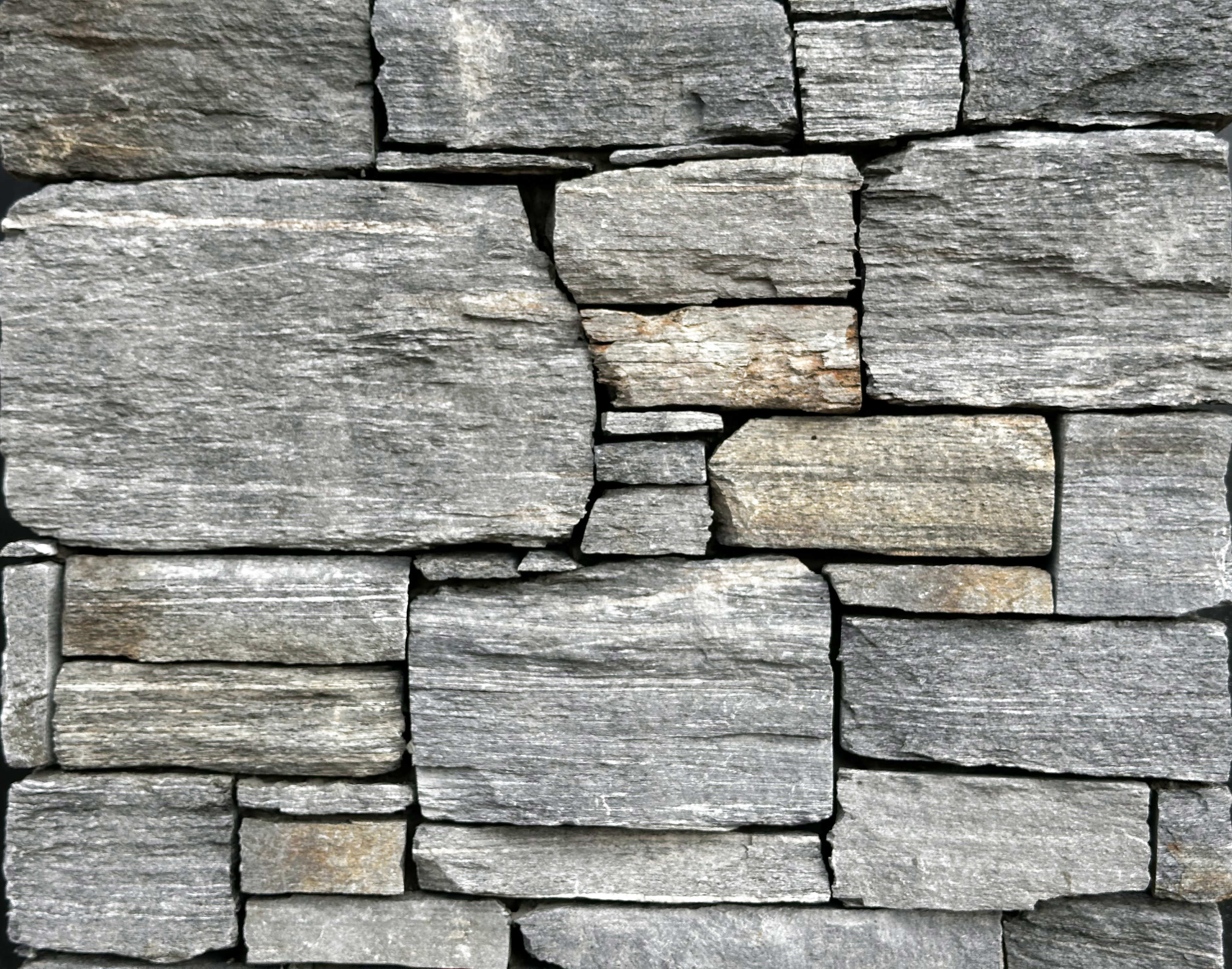 Grey HH Dry Stacked Schist Veneer