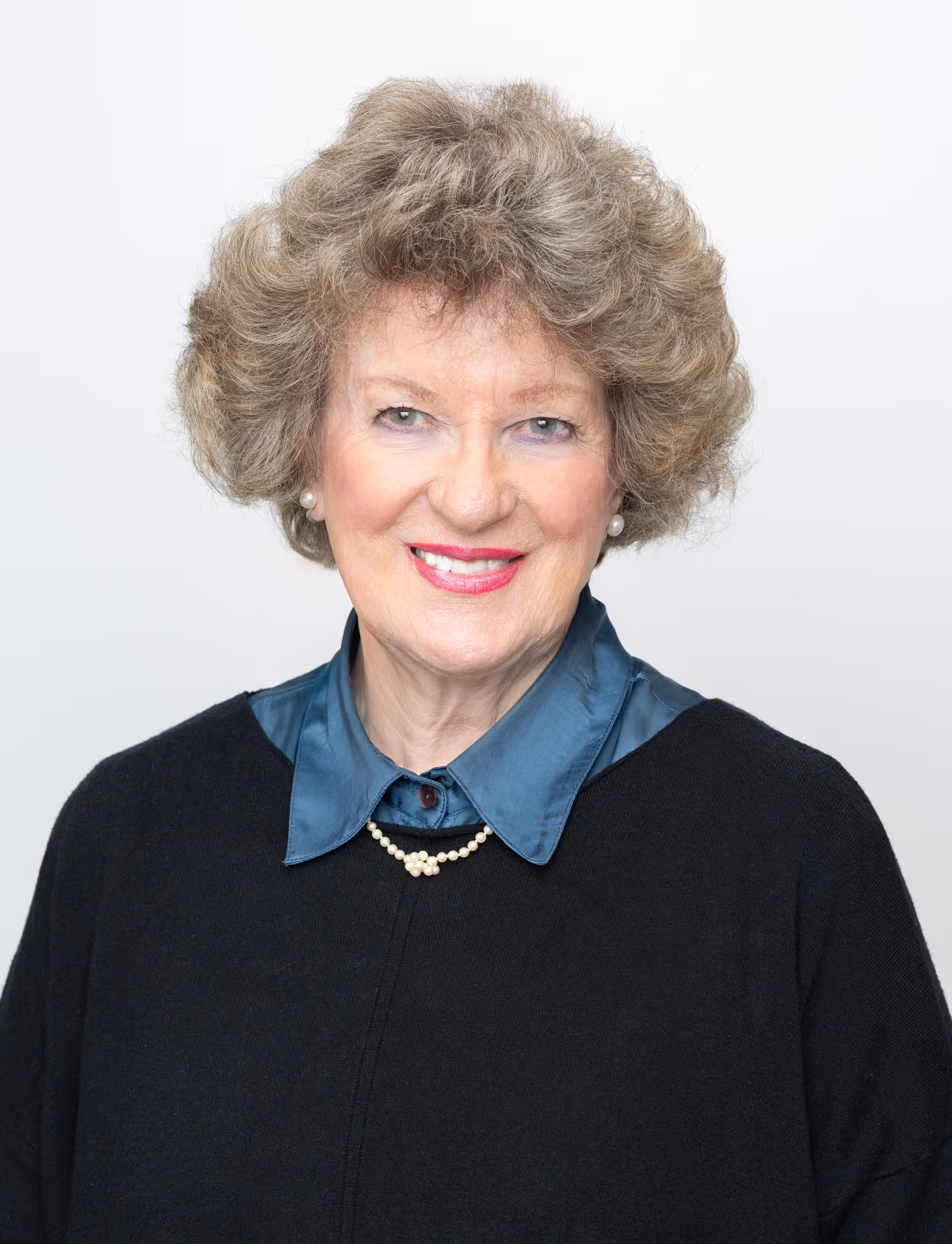 Dr Patricia Champion