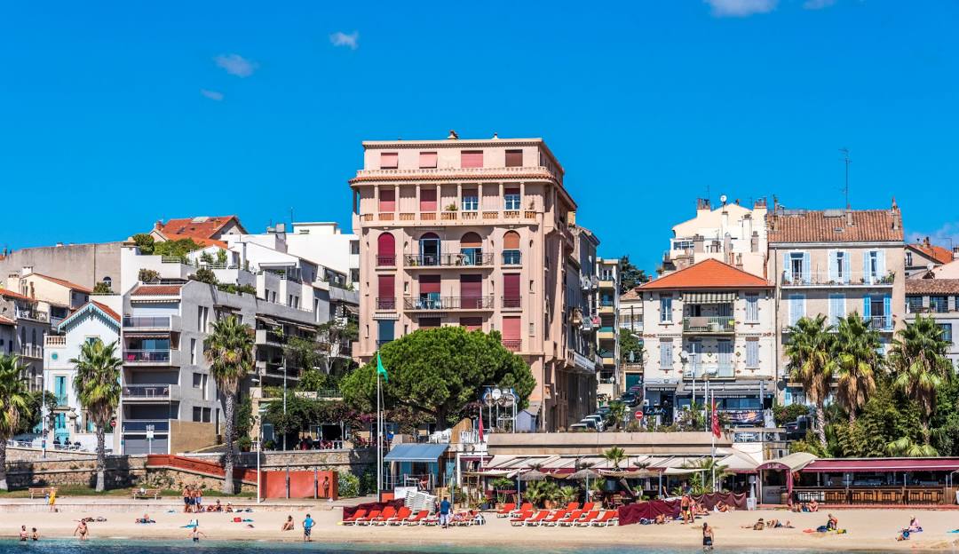 Visuel d'une maison avec piscine à Toulon