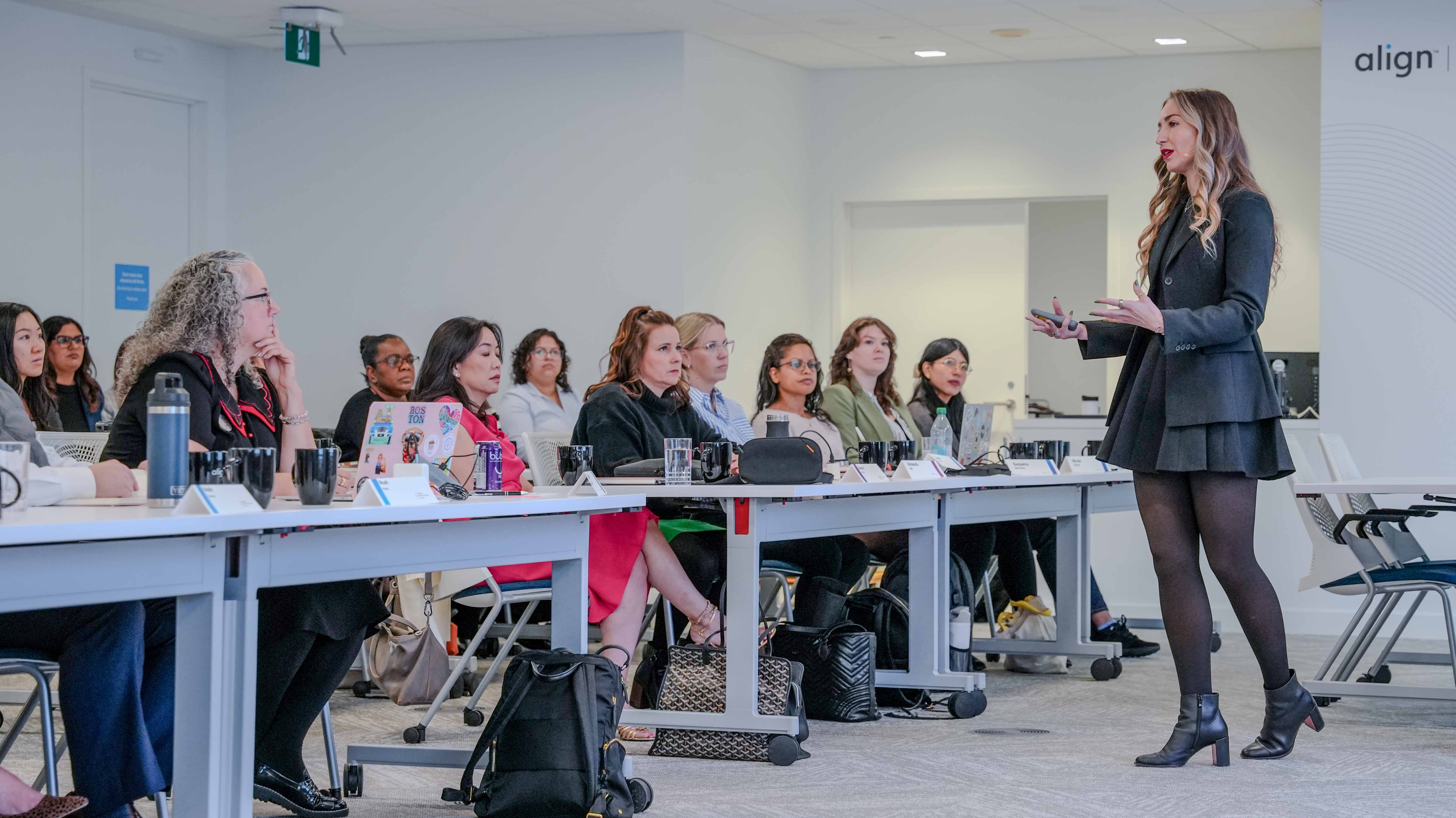 <subject>[interface] screenshot of the software interface (for a productivity tools business)</subject>