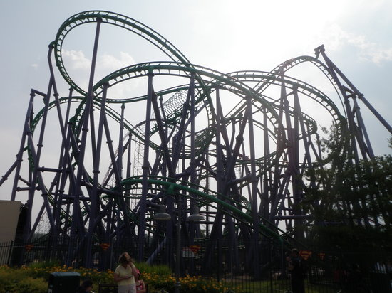 Picture of a 7-storey looping rollercoaster at Six Flags (Maryland), used to depict the B2B buyer journey.
