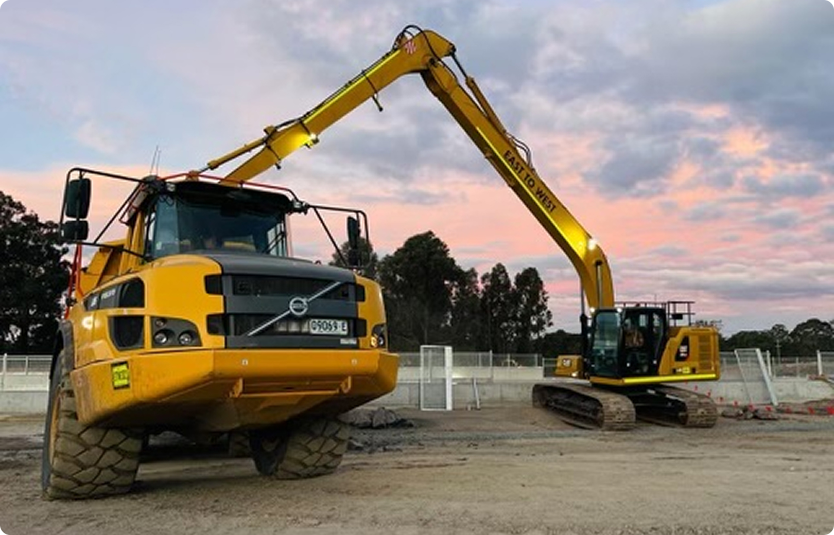 Long-Reach Excavators and Clamshells