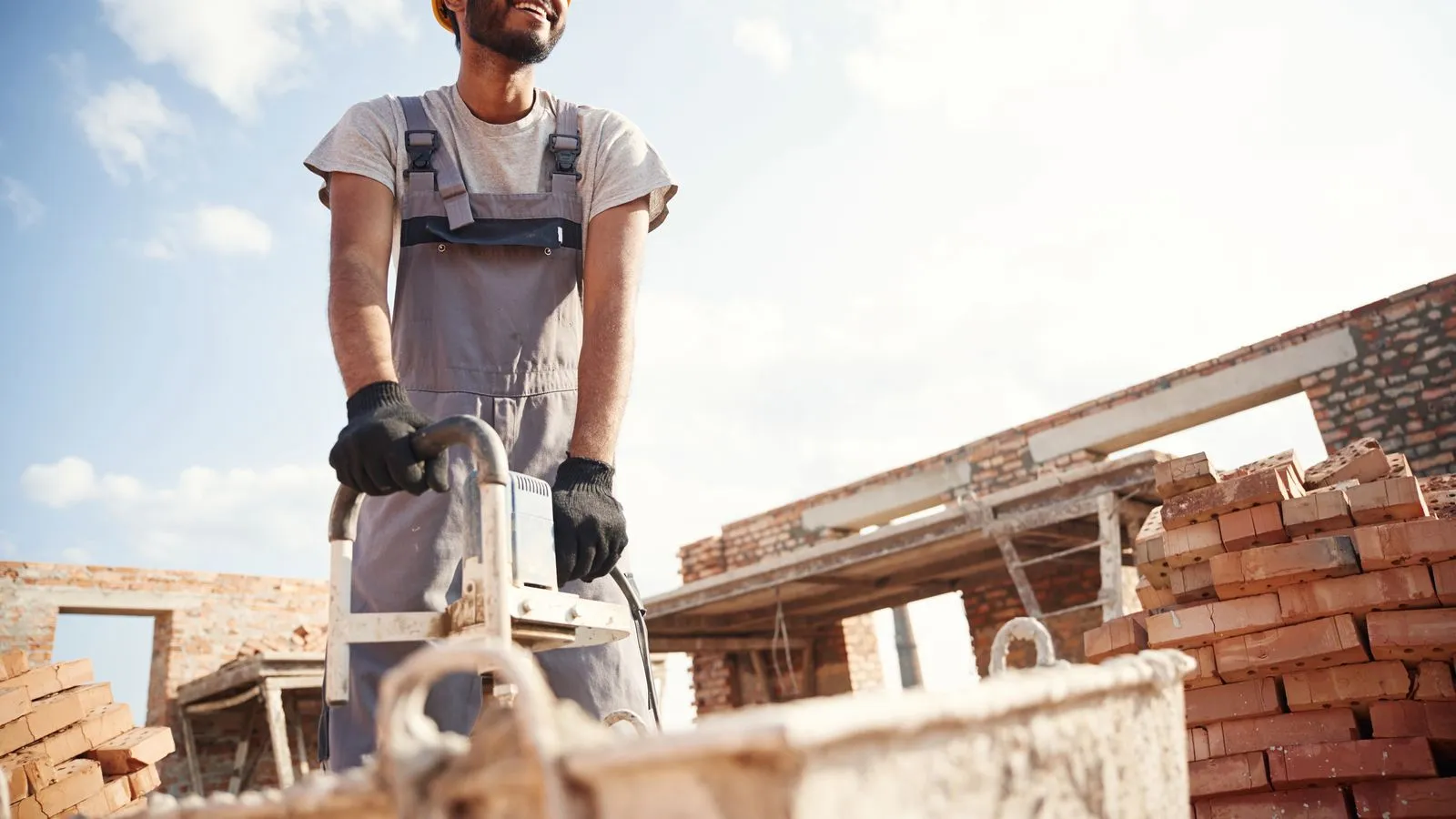 Operational efficiency in construction: What top performers do differently