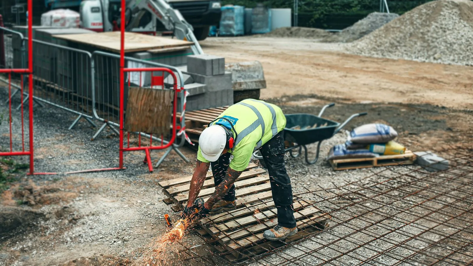 The advantages of two-stage tendering in construction projects