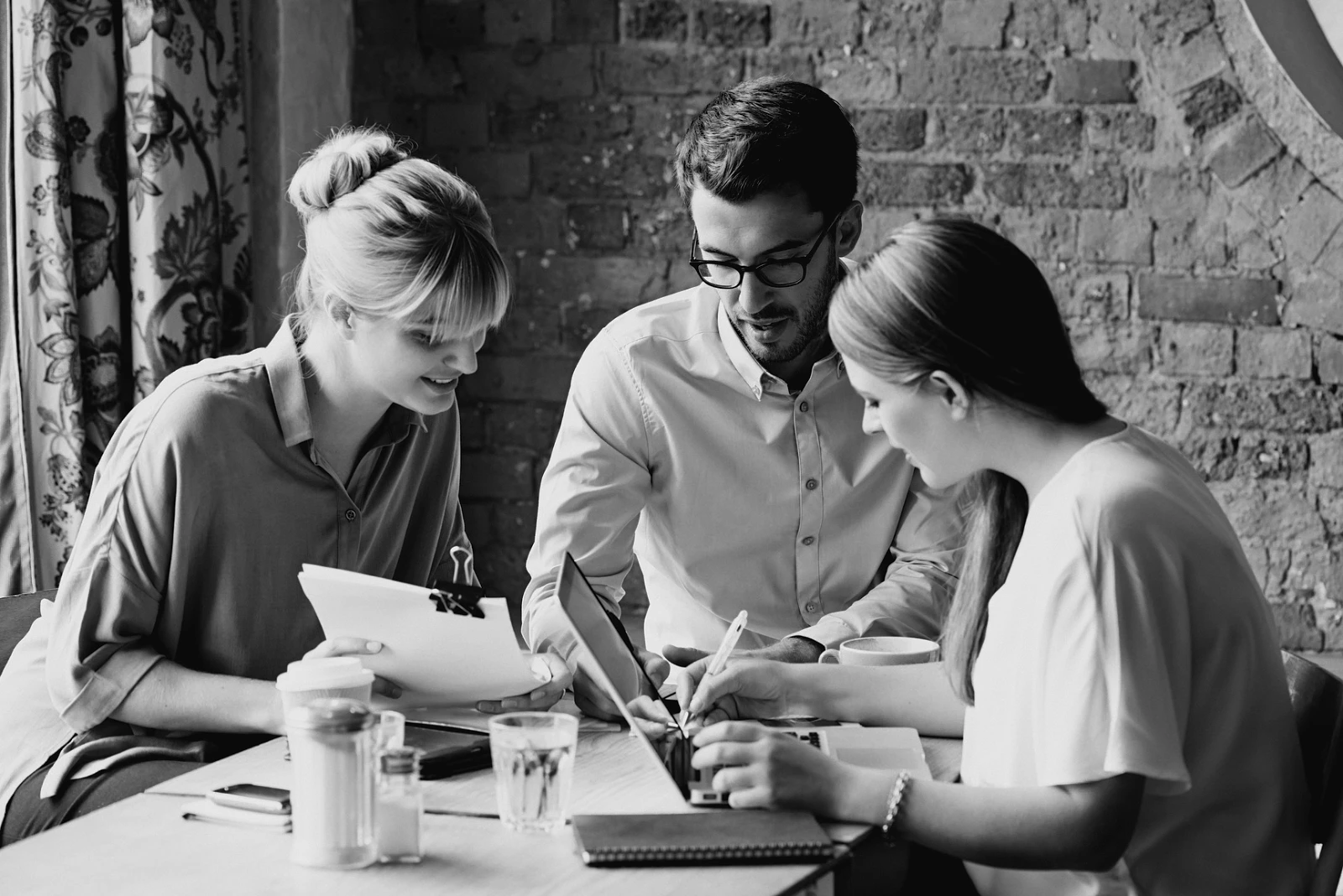 Black and white image for AI recruiting privacy deadline article