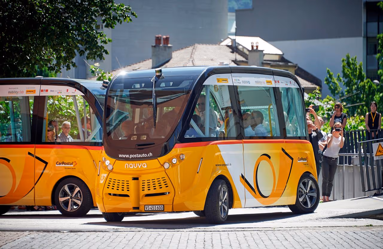 Sion, première ville au monde à accueillir un bus sans chauffeur sur la voie publique