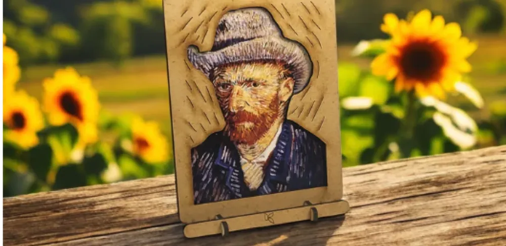 Komoni Amsterdam: houten pop-upkaart met Van Gogh
