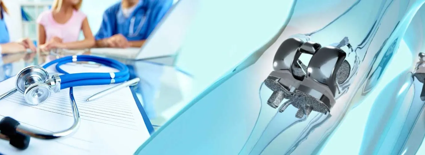 schematic graphic of a knee replacement