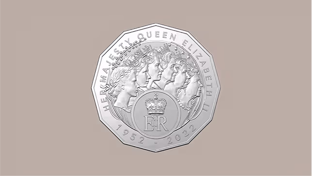Silver coin featuring five crowned effigies of Queen Elizabeth II from 1952 to 2022 with inscription 'HER MAJESTY QUEEN ELIZABETH II' and '1952-2022'.