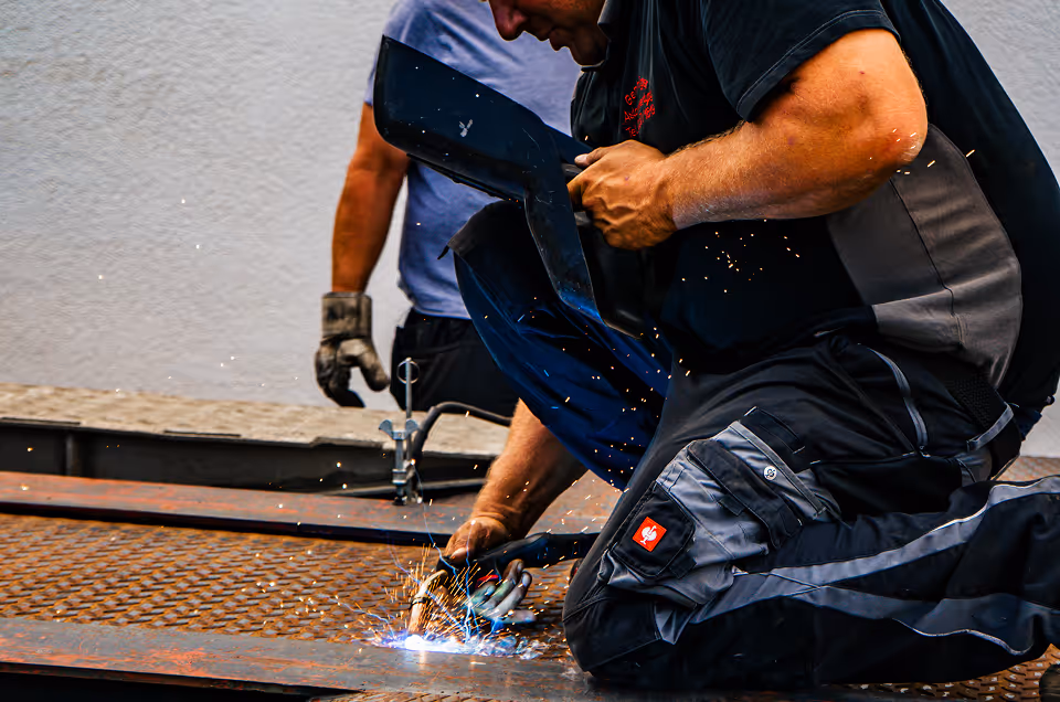 Ein Mitarbeiter der Scheißt