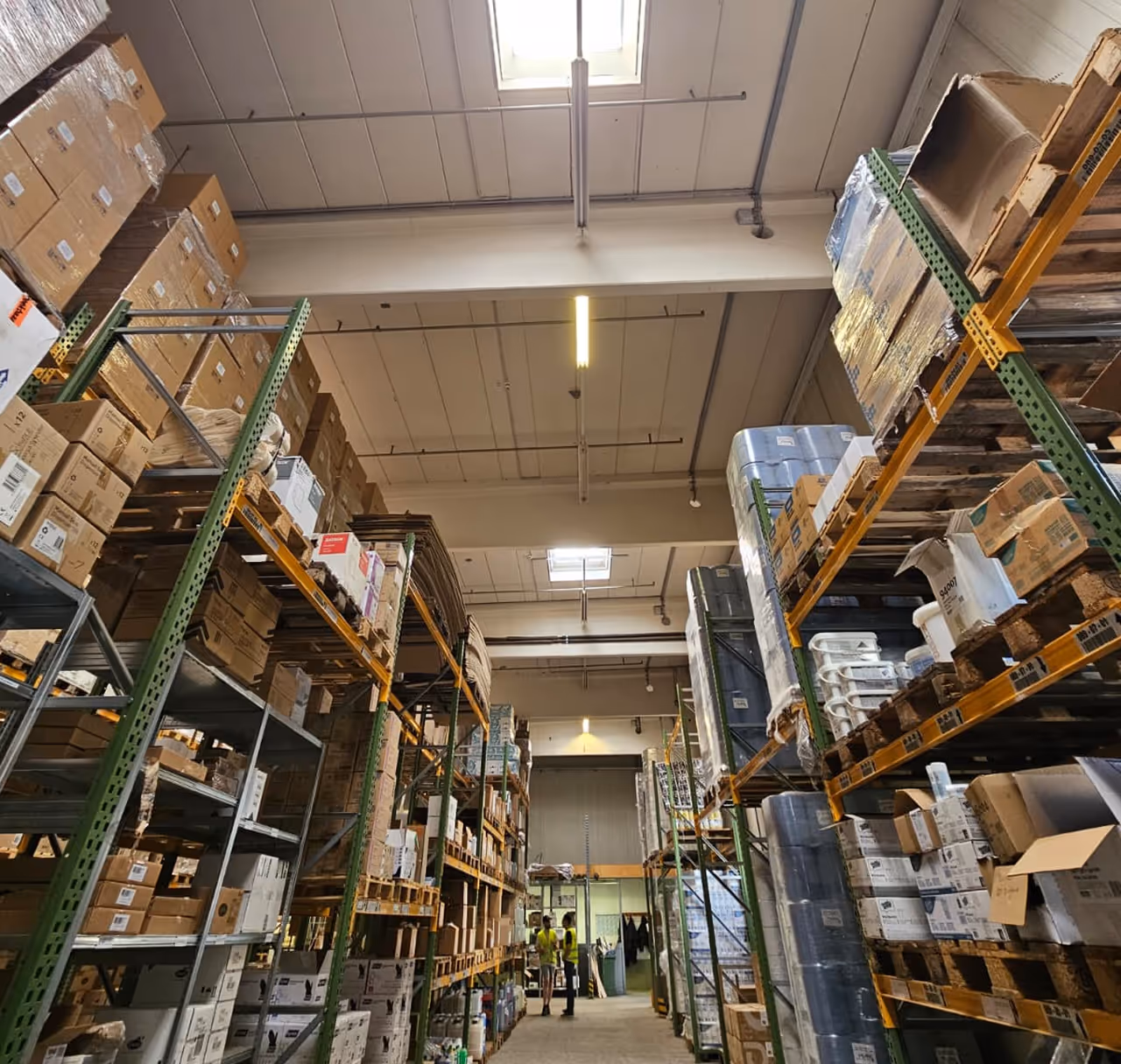 Einblick in das Lager von Purekartell.