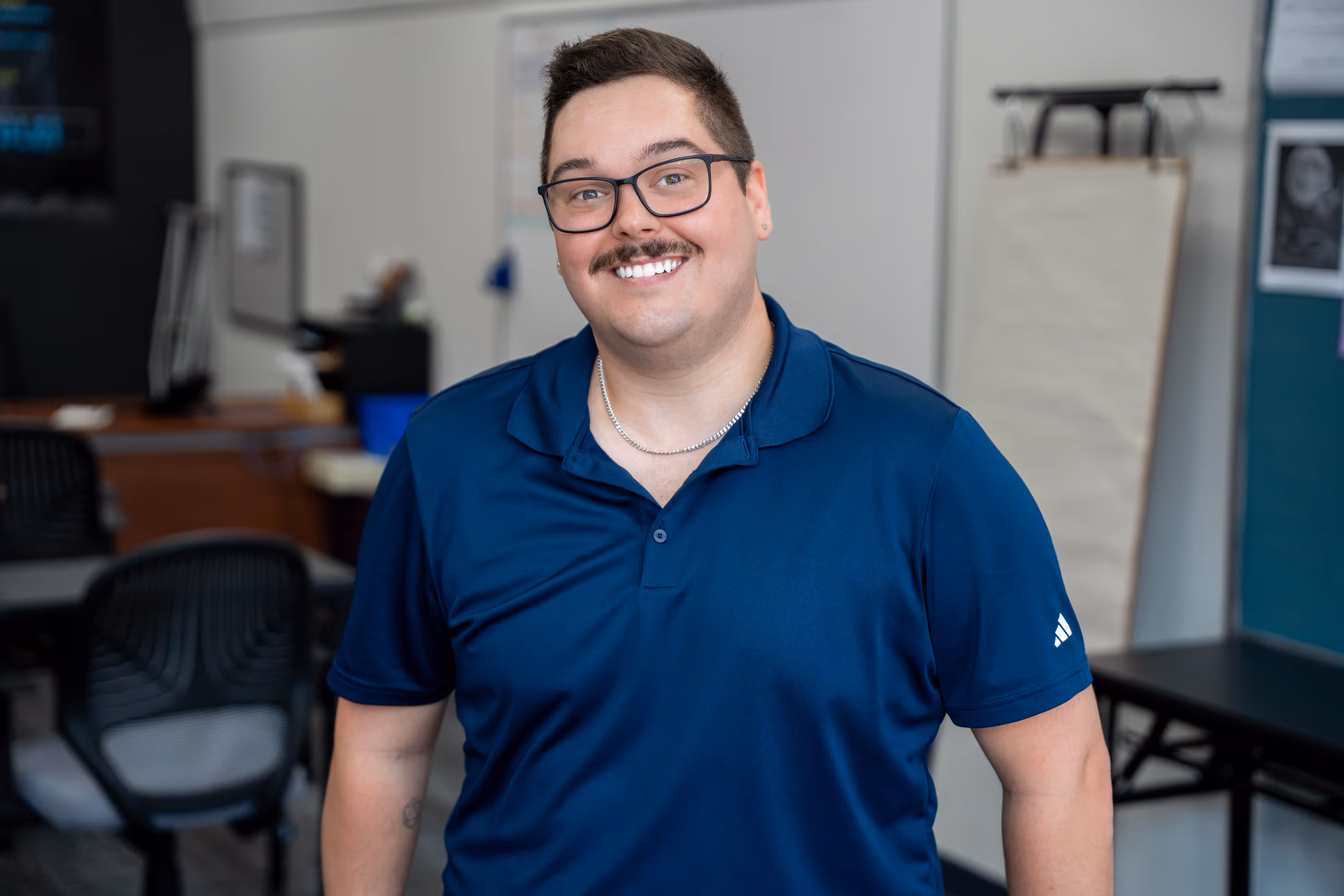 Job counsellor at Job Zone d'emploi; hosts student workshops