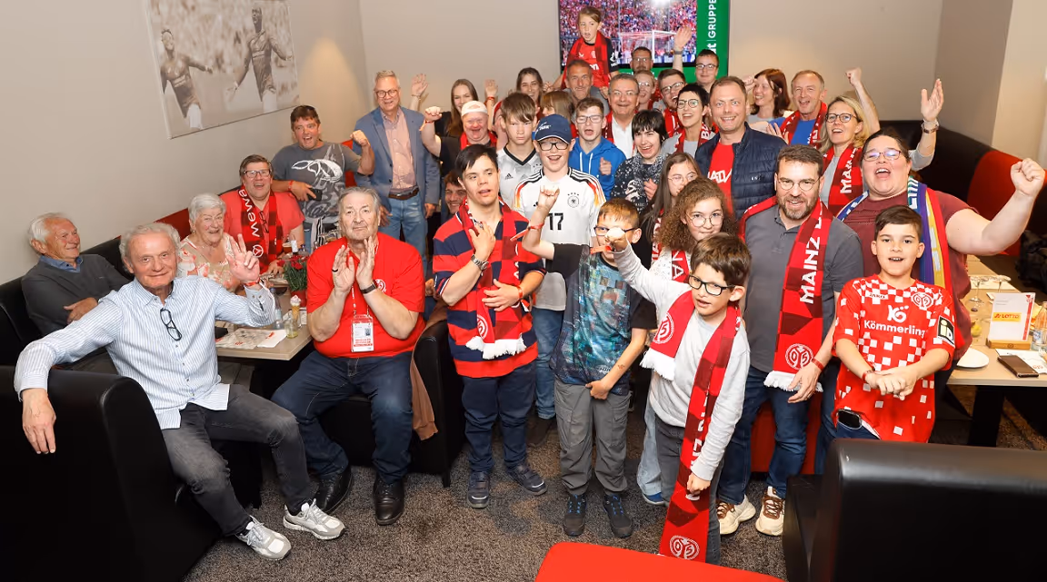 Ein Tag im Stadion BIld