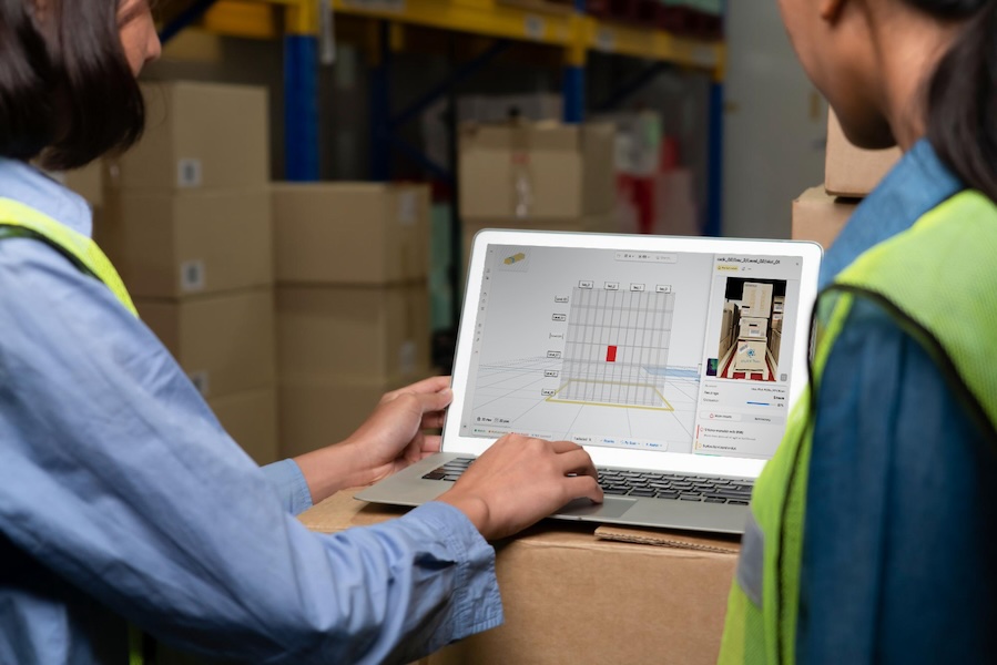 Uvionix Cloud Platform UI used in warehouse by workers