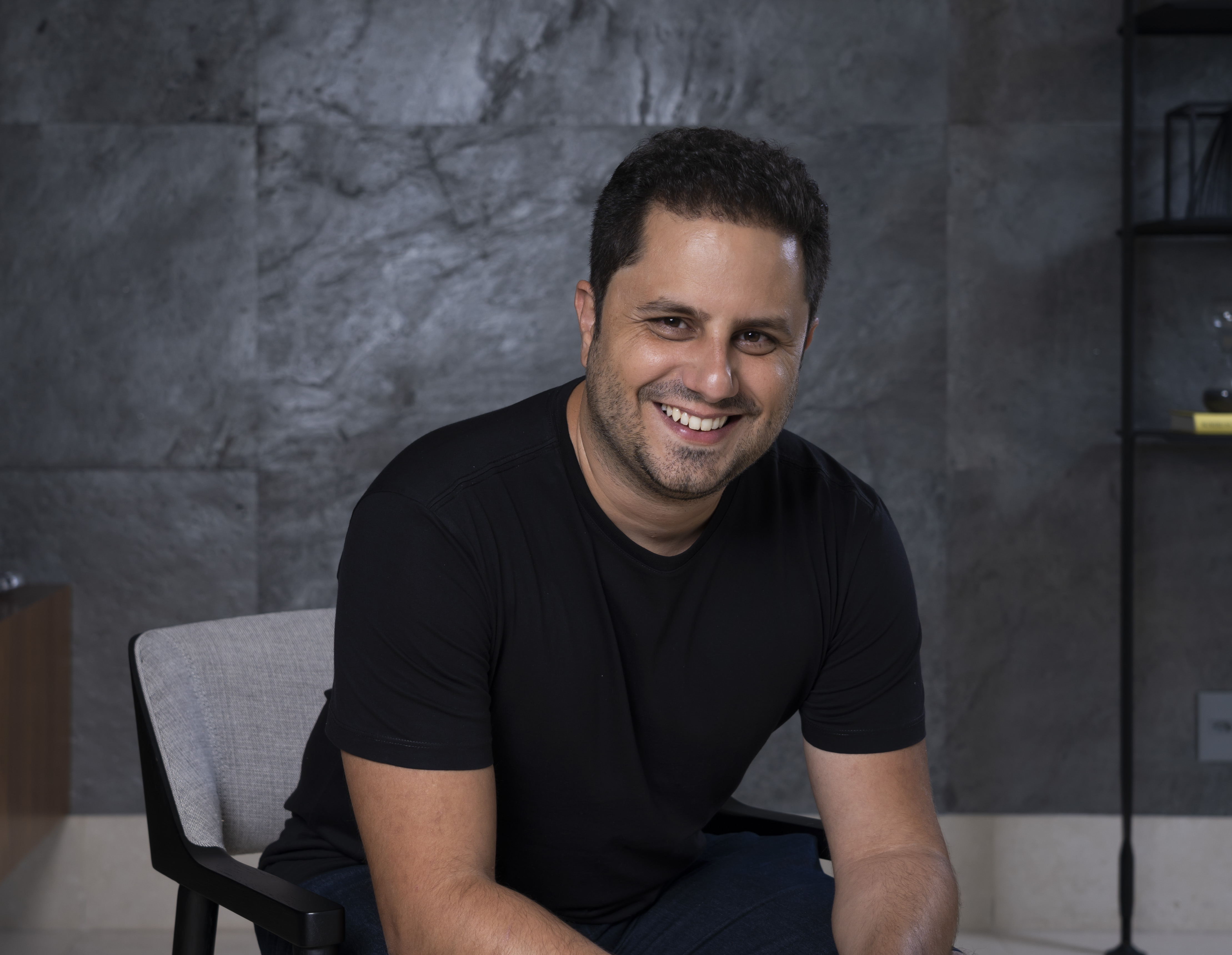 The New Influencer Gig: Teaching People to Use AI