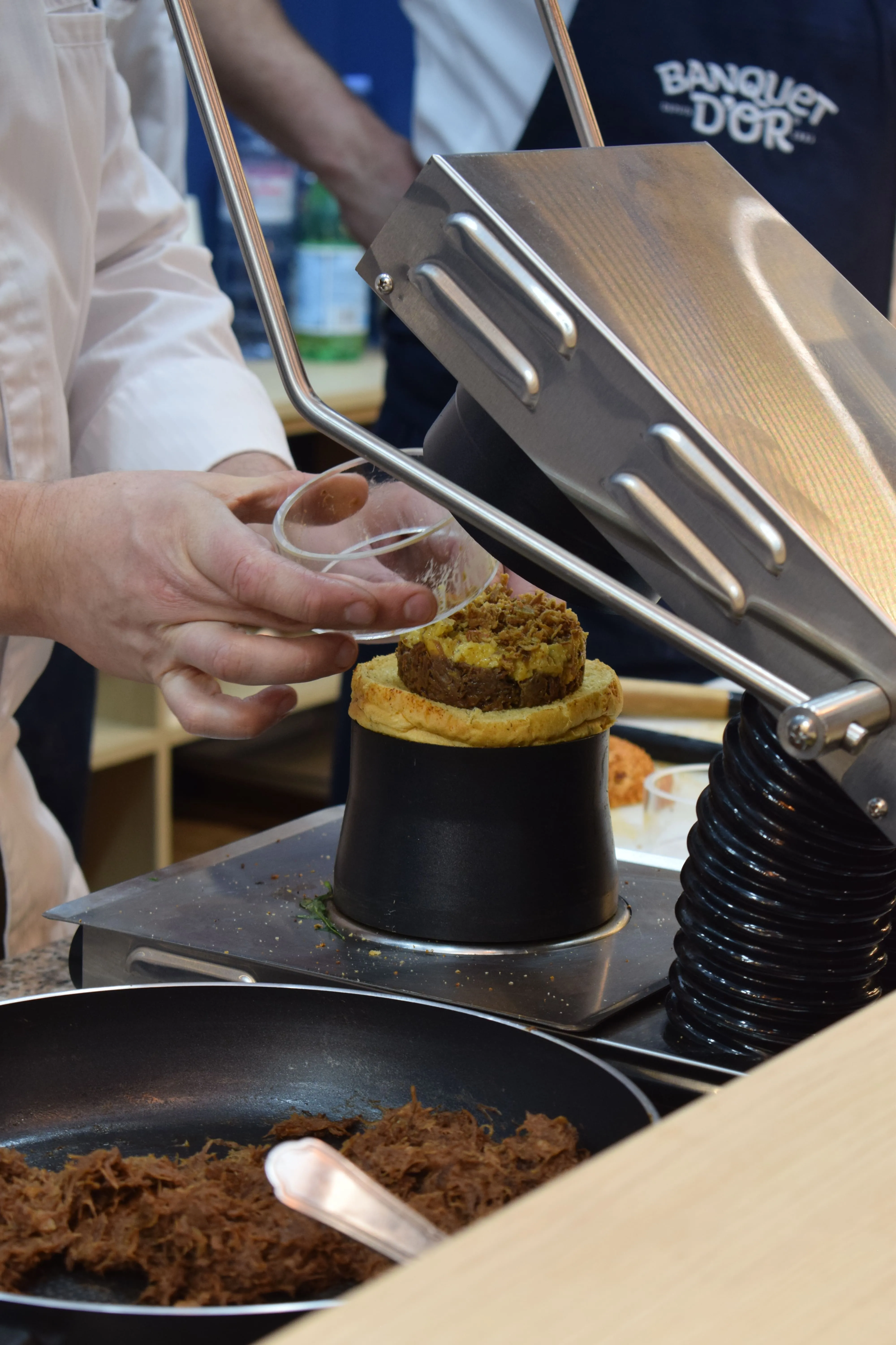 Machine Sunny Pocket avec un emporte-pièce en plexiglas