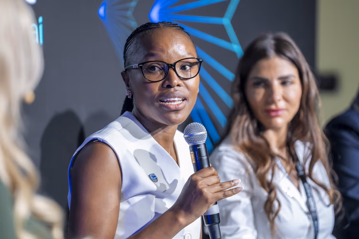 Blog Body Image Women in fintech panel ENGAGE Dubai 2 EN