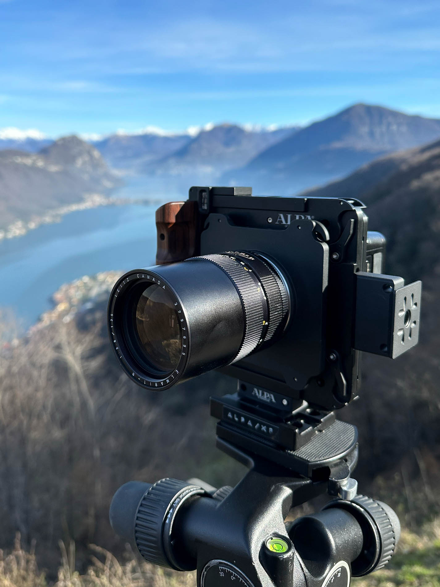 Leica Elmarit R 135mm 1978 -STC- Analog Soul on Digital Medium Format