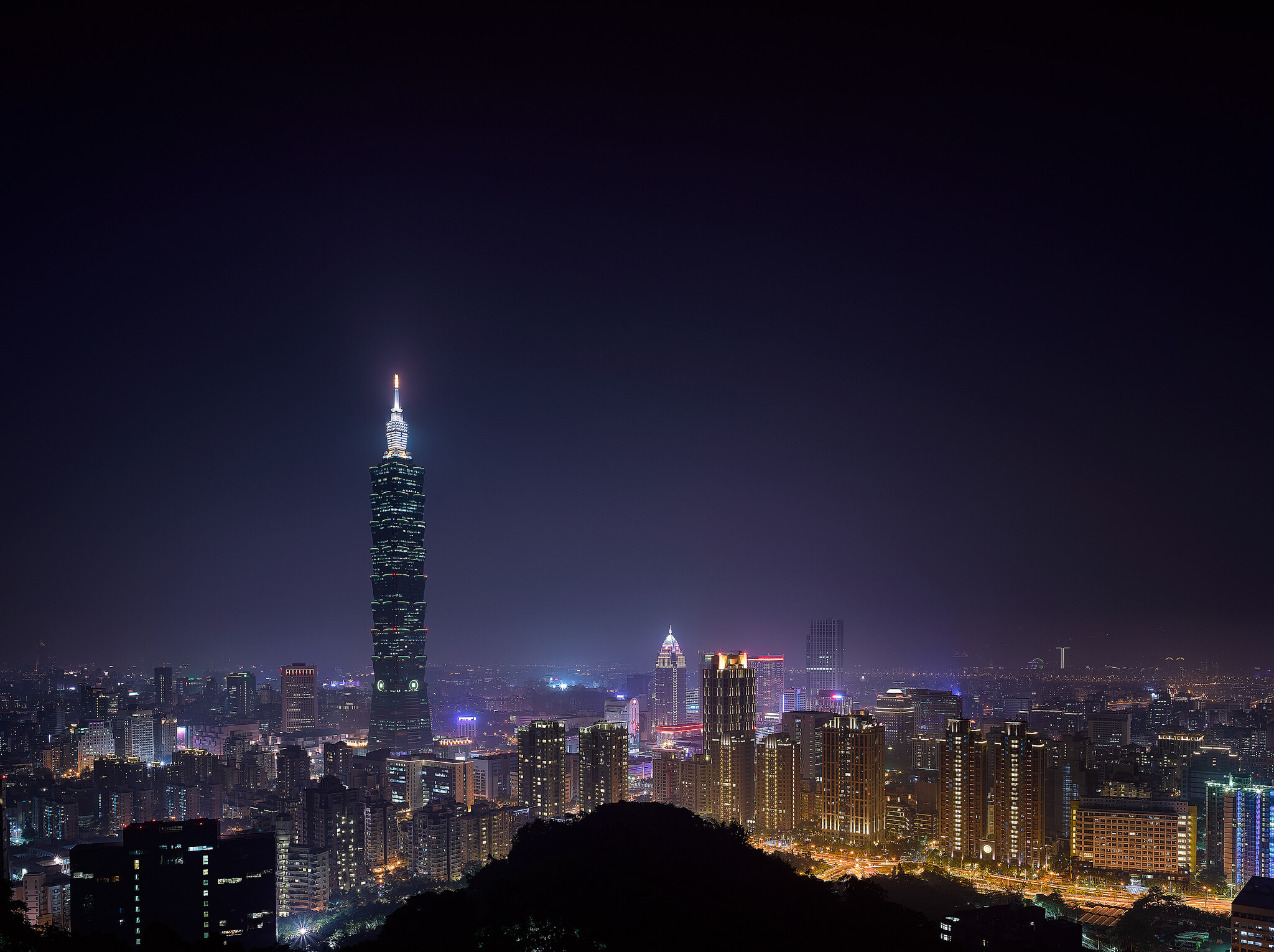 A Hazy Day in Taipei